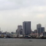 Vista da marina e da zona financeira de Lagos, na Nigéria