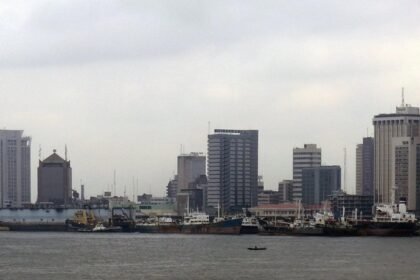 Vista da marina e da zona financeira de Lagos, na Nigéria